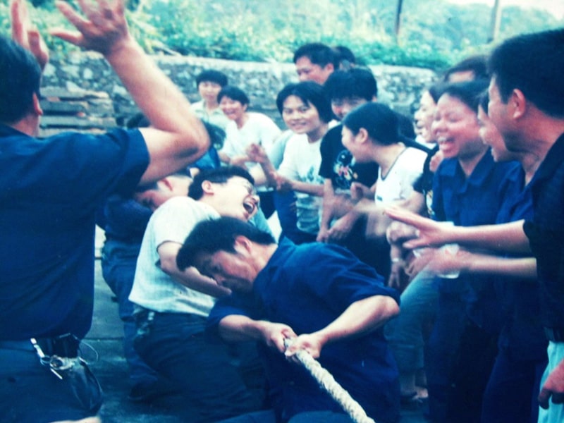 2001年國慶職工拔河(hé)比賽