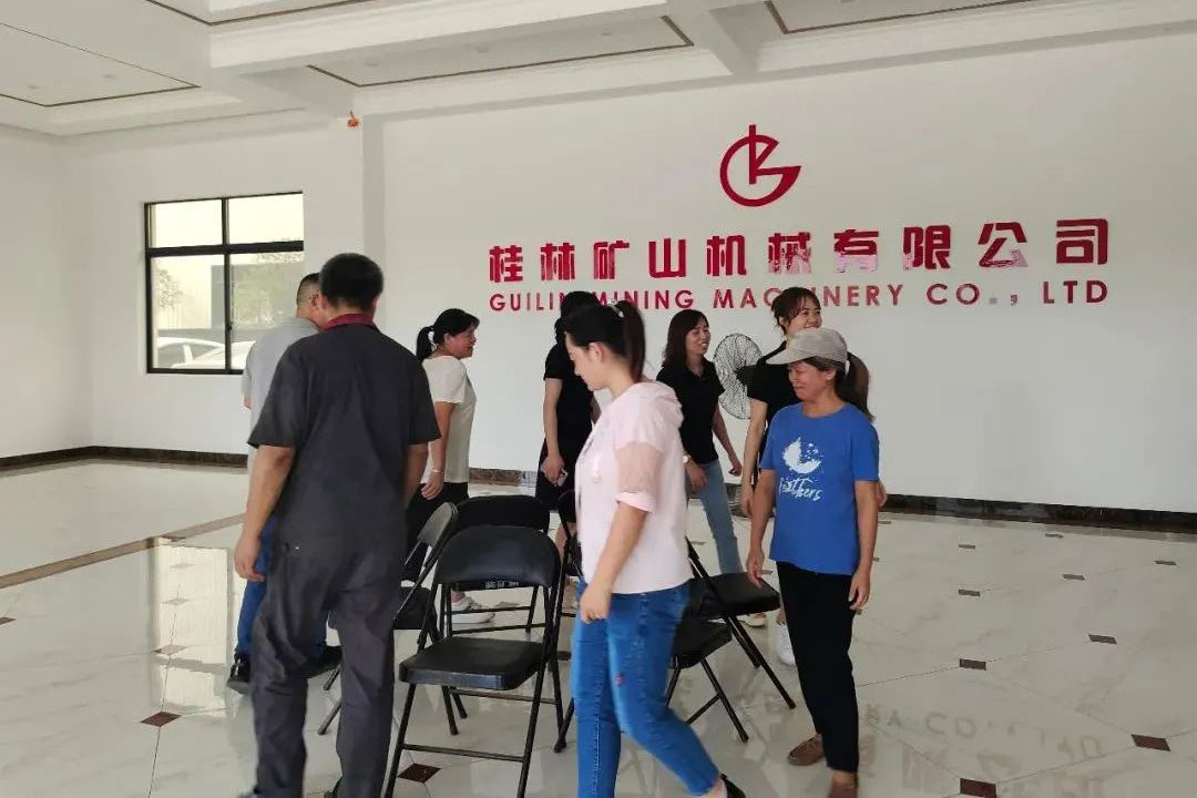 桂(gui)林礦機舉(ju)辦“濃情中(zhong)秋 情系桂(guì)礦”主題活(huó)動