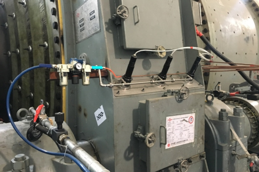 礦物磨(mo)機開式(shì)齒輪不(bu)對中檢(jian)測及調(diao)整方法(fǎ)研究